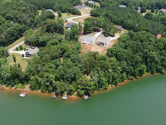3rd image of 280 Skyline Dr
