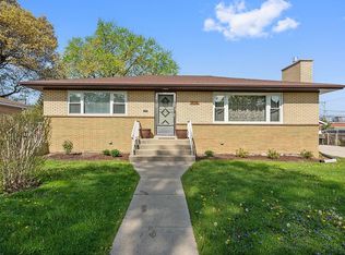 9520 S Major Ave, Oak Lawn, IL 60453