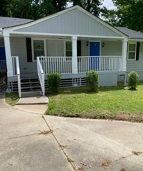 1246 Westmont Rd SW — Photo 1