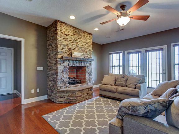 5th image of 5504 Meadow Wells Dr