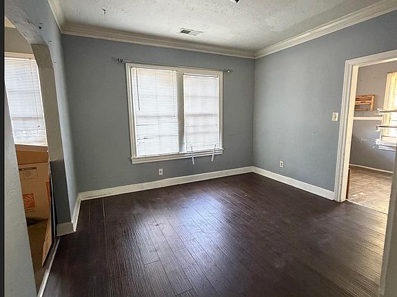 4th image of 2274 Jackson Ave