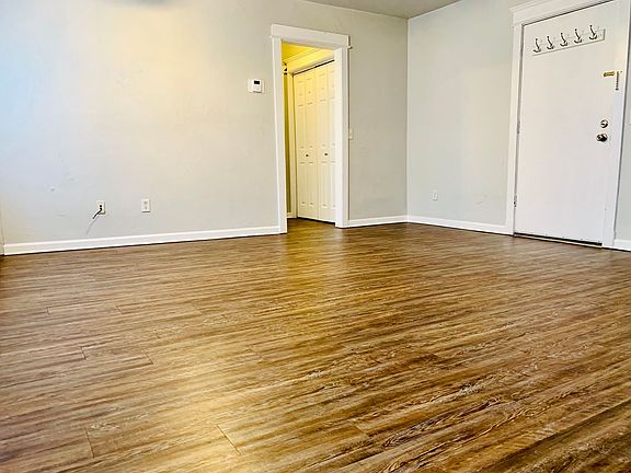 3rd image of 505 NW 27th St APT 103