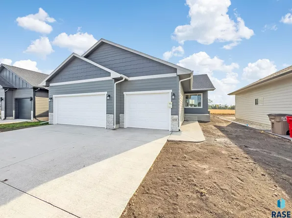 430 N Summit Ave, Tea, SD 57064