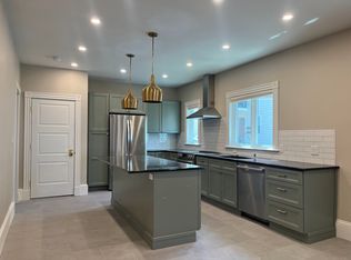 71-73 Porter Rd #1, Cambridge, MA 02140