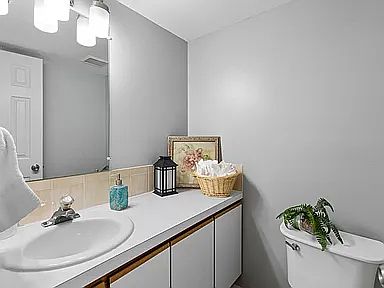 5th image of 2618 Somerville Ct