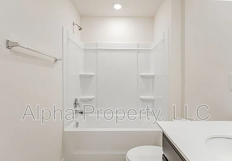 1210 Murdock Cir — Photo 15