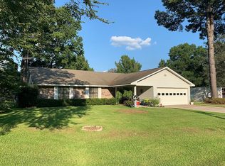 1012 Ouichita St, Carthage, TX 75633