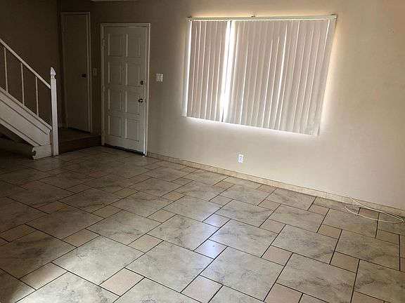 5th image of 4956 Larkspur St