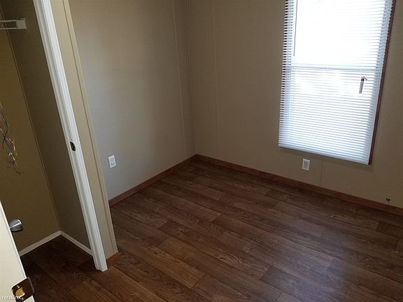 5th image of 8725 Wabash Ave #40