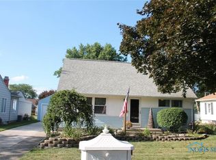 674 W Summit St, Fostoria, OH 44830