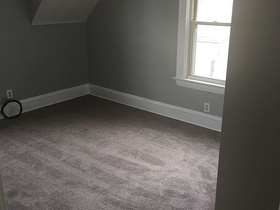 3rd image of 9324 Gibson Ave