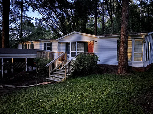 2193 Pineland Dr Photo 1