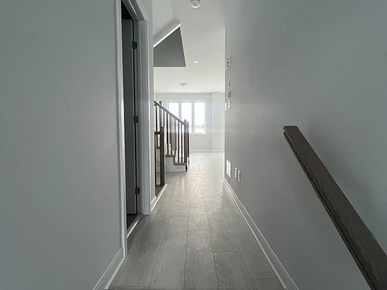 144 Invention Blvd — Photo 2