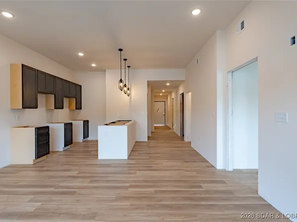 700 Pershing Dr #106, Camdenton, MO 65020