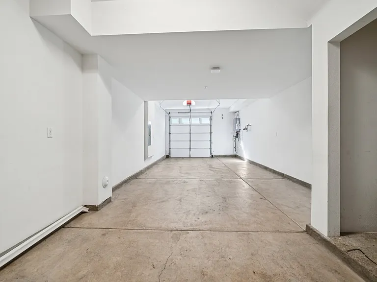 11048 Luminate Dr — Photo 28