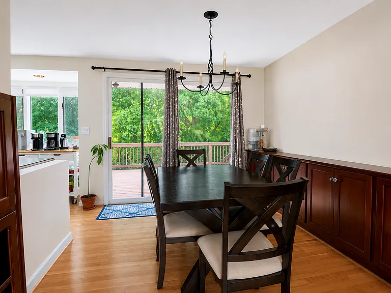 1501 Ladd St — Photo 11