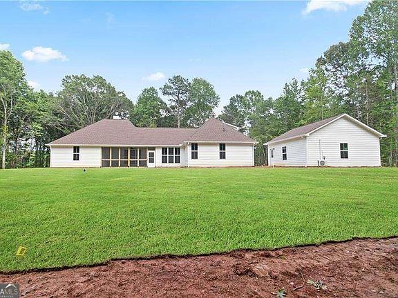 5th image of 202 Old Sandhill Rd