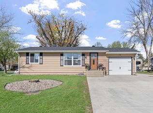 1412 Prairie Ave, Faribault, MN 55021