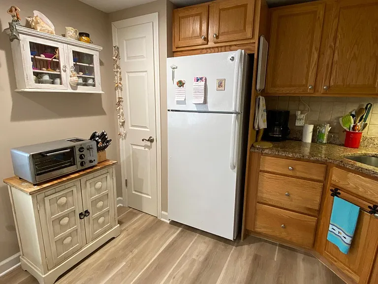 703 SW Central Ave #105 — Photo 4