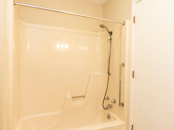 4th image of 2523 Perry Park Ave #3