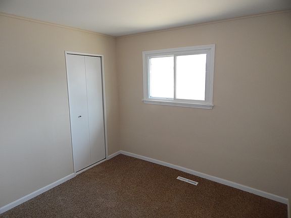 3rd image of 17 Birch St