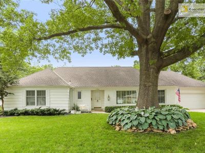 6904 W 100th St, Overland Park, KS, 66212