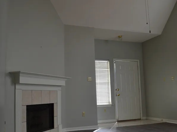 1176 Brady Hollow Ln #1, Cordova, TN 38016