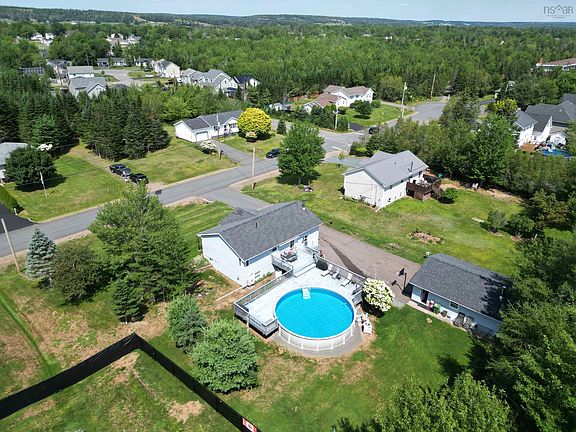 3rd image of 148 Forest Hill Dr