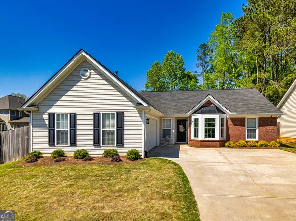 209 Lake Cove Approach, Newnan, GA 30265