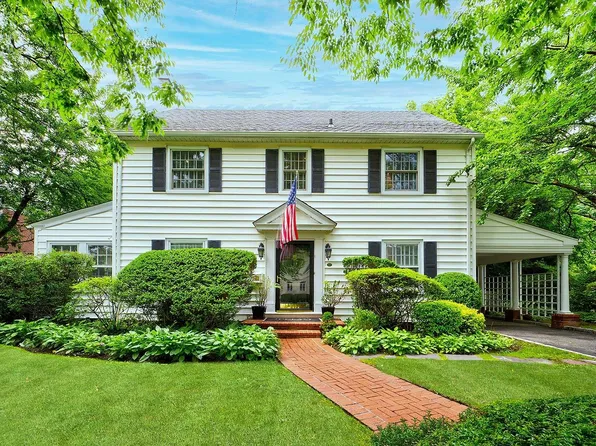 43 Maple Drive, Great Neck, NY 11021