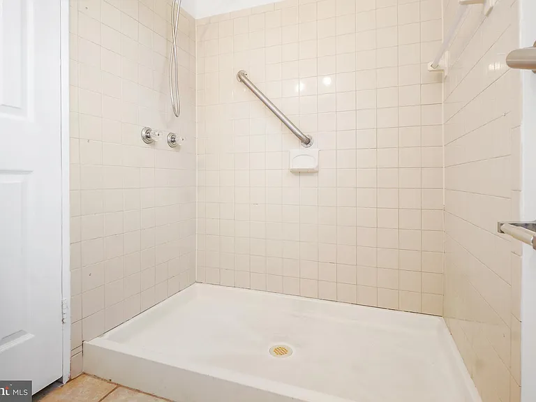 6212 Carters Ln — Photo 20