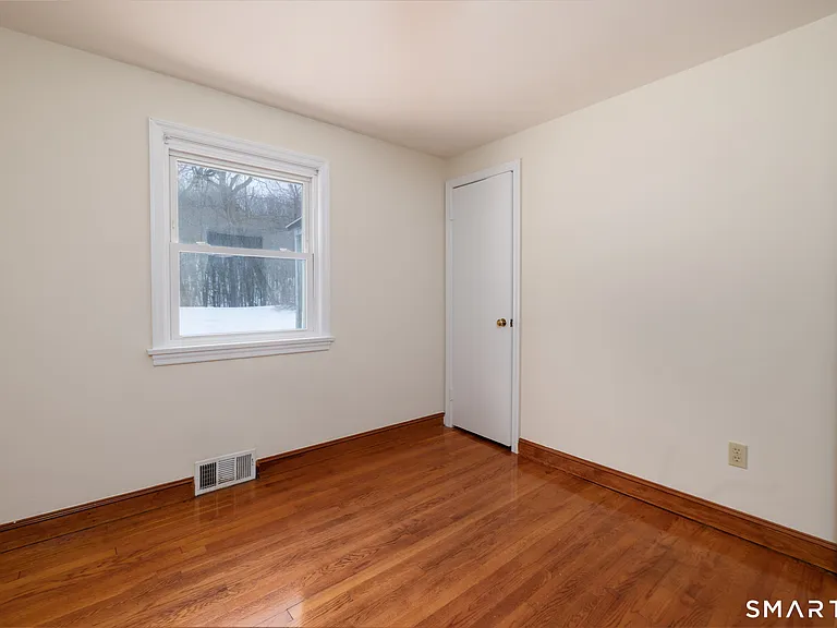 481 Bunker Hill Ave — Photo 6