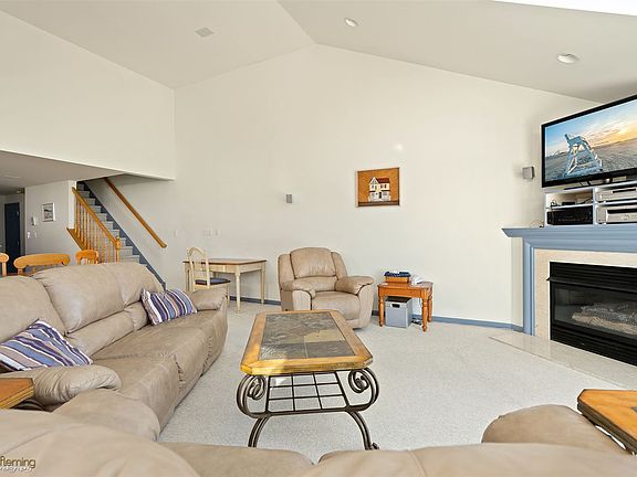 5th image of 219 44th St #West