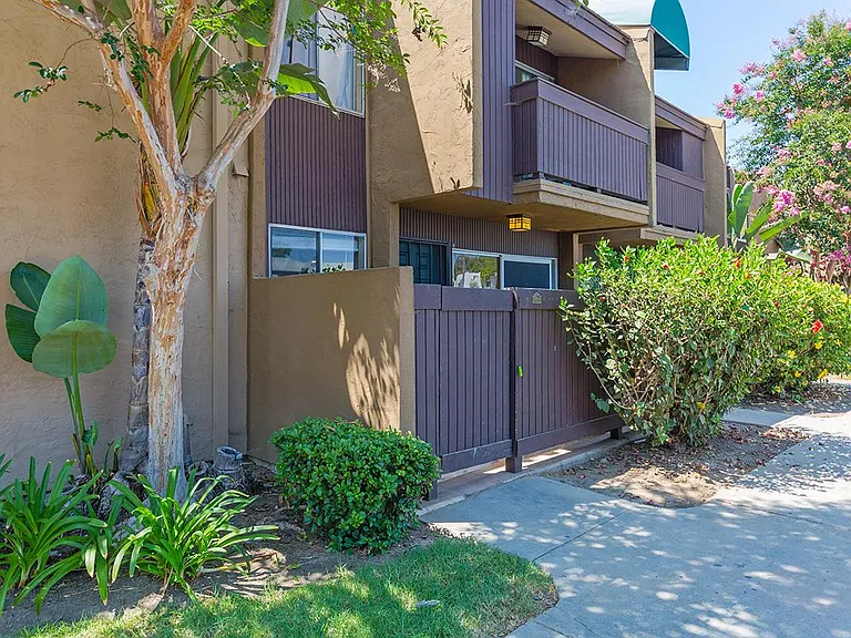 3454 Castle Glen Dr #136 — Photo 33