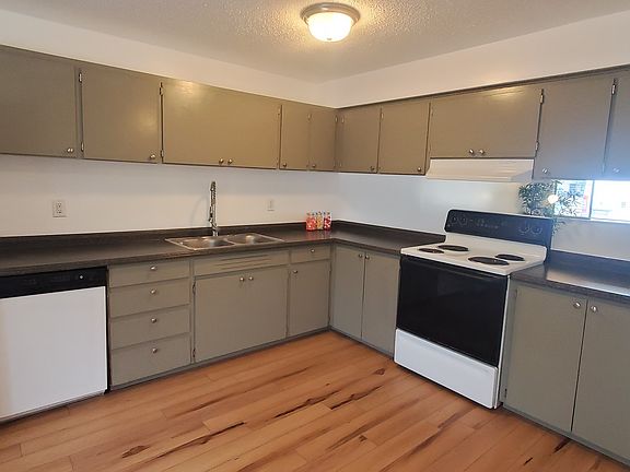 3rd image of 6824 150th St SW #67
