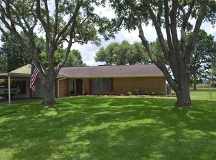 1803 W Roberts St, El Campo, TX 77437