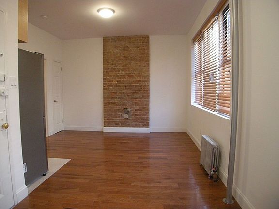 3rd image of 216 E 28th St APT 3A