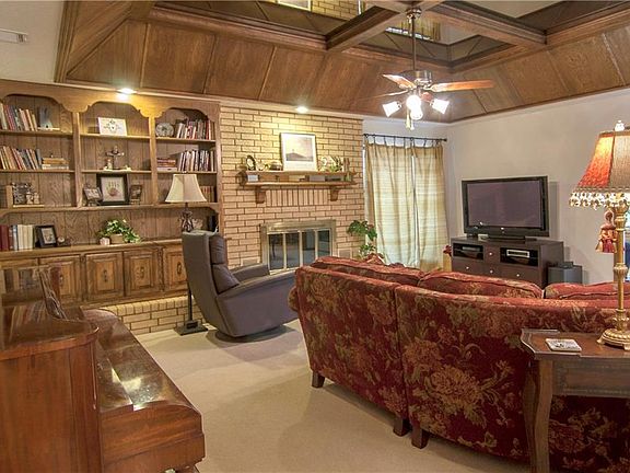 4th image of 2321 Eastridge Cir