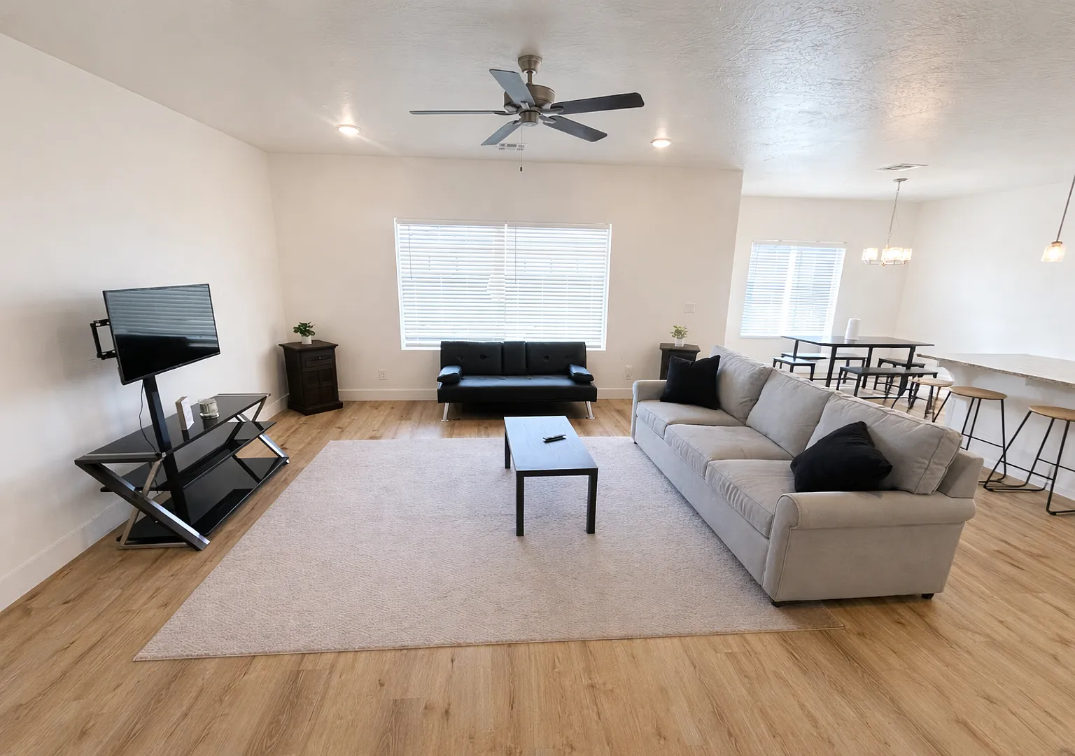 4-Bed Stand Alone Home! 6+ Month Lease — Photo 3