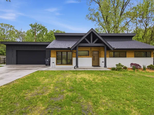 130 McKinley Dr, Troy, MI 48098