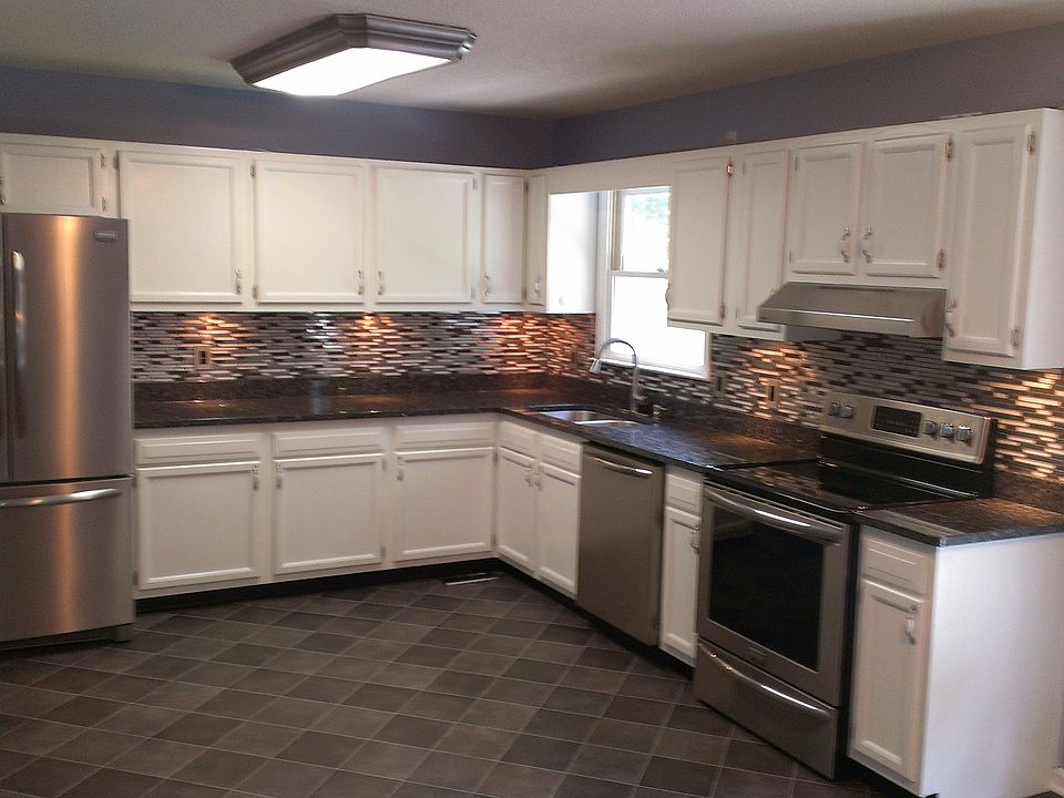 1st image of 117 Lantern Ln