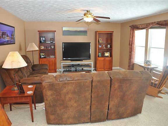 4th image of 5118 Buttercup Dr
