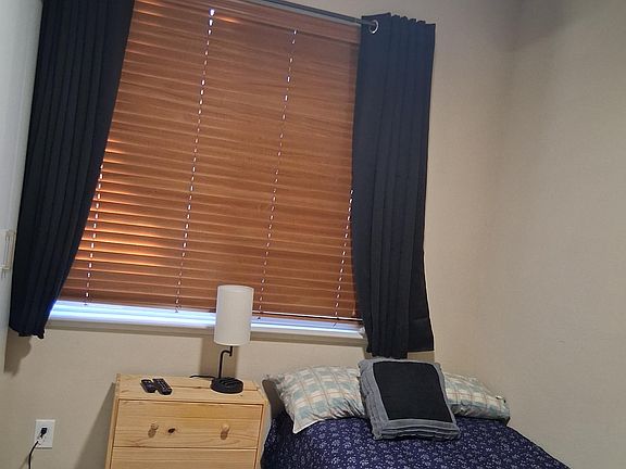3rd image of 3739 Larian Way #3