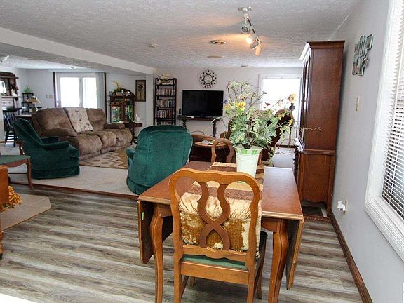 4th image of 118 Holly Ln