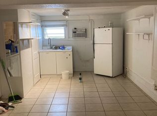 1697 Mott Smith Dr #D, Honolulu, HI 96822