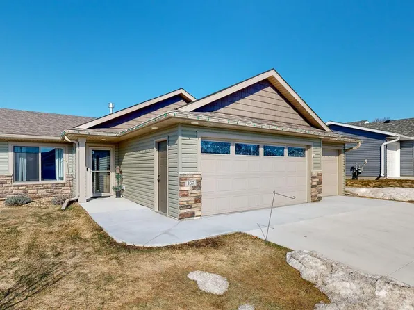 167 Highlands Cir, Zumbrota, MN 55992