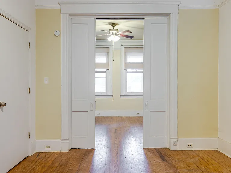 2912 Ellwood Ave. — Photo 5