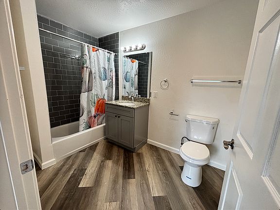 3rd image of 3109 Dakan Ct #6
