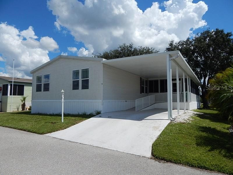 1st image of 6 Den Helder Ave