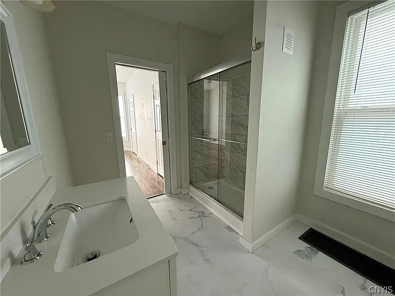 610 N McBride St — Photo 5